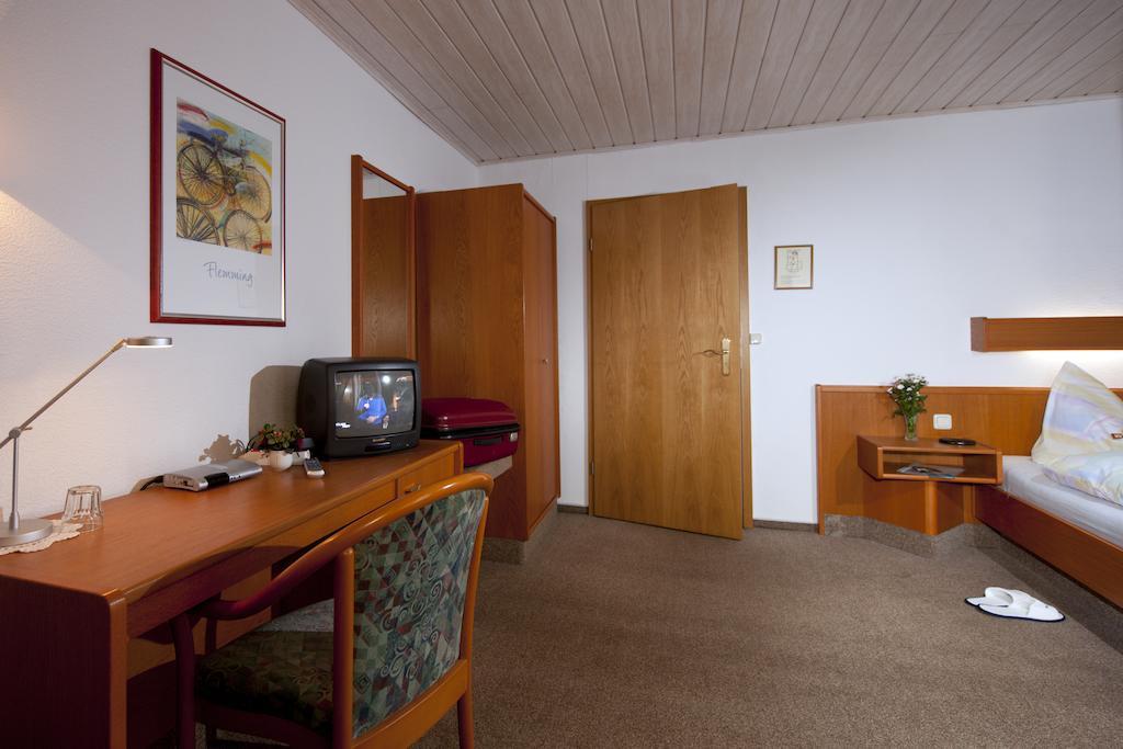 Pension Cafe Suzette Gotha Habitación foto