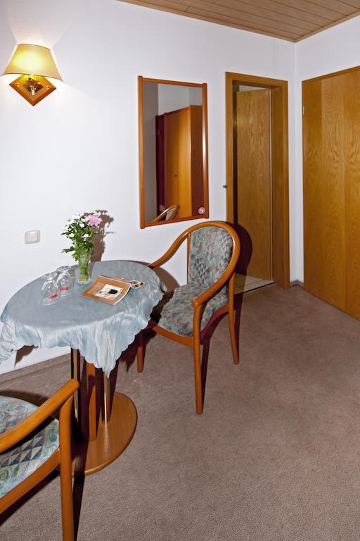 Pension Cafe Suzette Gotha Habitación foto