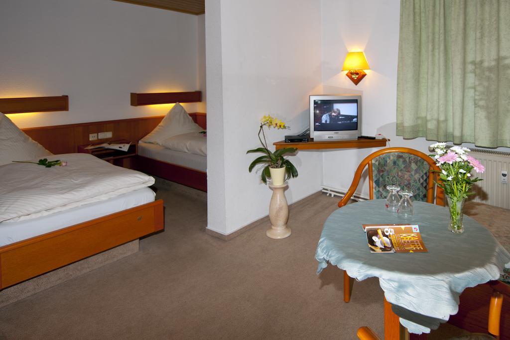 Pension Cafe Suzette Gotha Habitación foto
